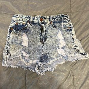 Almost famous Jean shorts